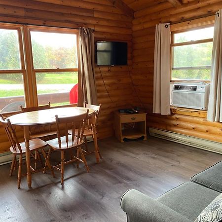 Adventures East Cottages And Campground Baddeck Inlet Eksteriør billede
