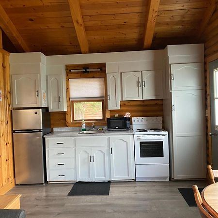 Adventures East Cottages And Campground Baddeck Inlet Eksteriør billede