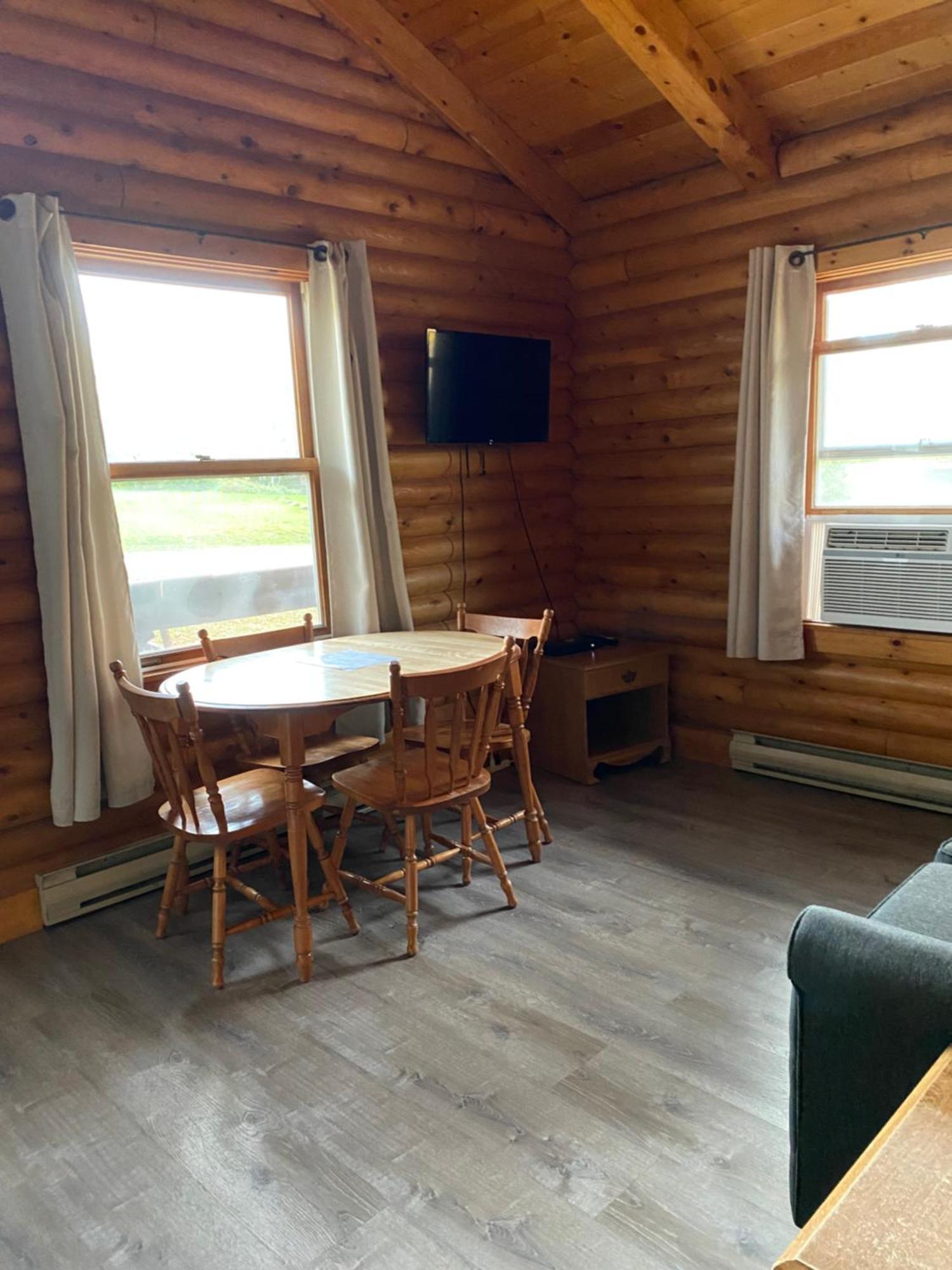 Adventures East Cottages And Campground Baddeck Inlet Værelse billede